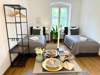 bella casa - Family&Business, 100m zum Konzerteingang Schloß, Parkplatz, SmartTV, Netflix, Waschmaschine, 24h Checkin, 30qm, AP1 - Ludwigsburg - 3