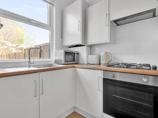 Pass the Keys Bright Stylish 3Bed Home Garden Pet-Friendly - London - 4