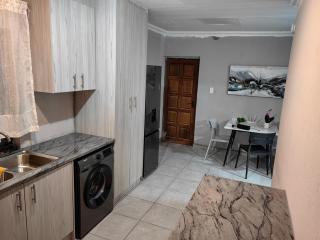 Azrisi Apartments - Kempton Park - 6