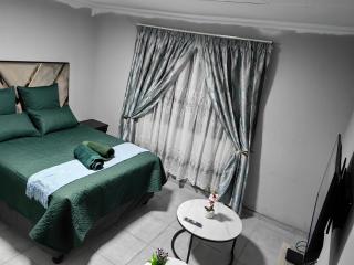 Azrisi Apartments - Kempton Park - 1