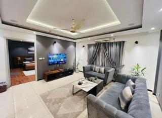 1 BHK Grey Smoke Apt in Bahria Heights 1 - Rawalpindi - 4
