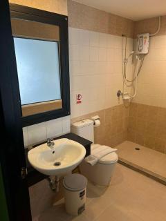 Star House Patong - Patong Beach - 4