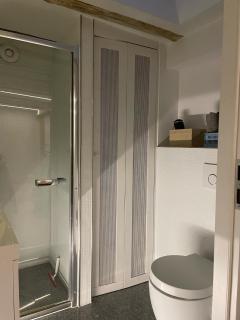 SKYVIEW Apartment - 5