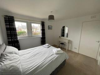 Spacious 2 Bedroom Home in Picturesque Cullen - 1