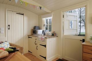 The Cotswold Nest - 2