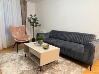 River Walk Sarajevo-Ilidza Best Apartman - Sarajevo - 8