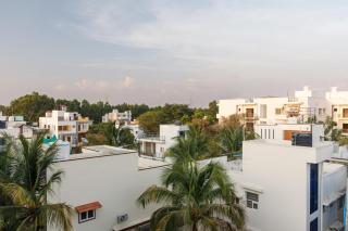Twilight Retreat by Red OliveACBBQJacuzzi - Bangalore - 4