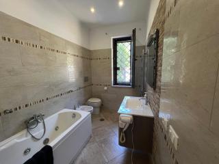 Free parking - 5 min from bus stop - excellent apartament - Roma - 8