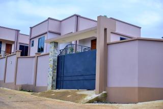 Penthouse Moshono - Nkoanrua - 1