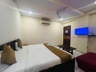Hotel Three Stay - Near Dilli Haat Janakpuri - Nuova Delhi - 2