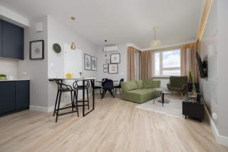Spacious Apartment with Parking & Air Conditioning in the Old Town of Warsaw by Noclegi Renters - Varsovia - 4
