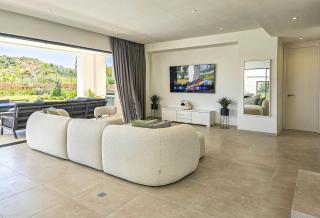 New Villa with Private Pool and Garden in La Finca de la Cala - La Cala de Mijas - 2