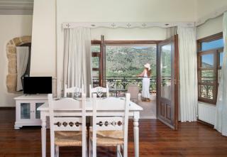 Arhontiko Arhanes Suites - 1