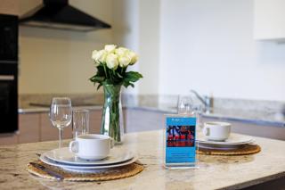Capital M Blue Sapphire 1 Bed by YourHost - 7