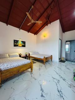 SkyScape Homestay- near yathinbujja treaking, devaramane, bettadhabiraveshvara - Mudigere - 6