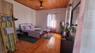 Laurel's home - - 1