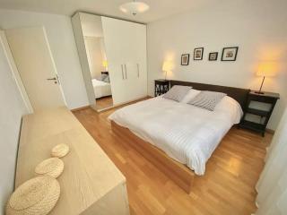 178 Good location spacious and free parking included - Lausanne - 9