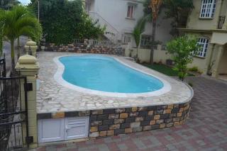 Rs villa 3 share apartment with private room 100mts to the beach and bus stop - Flic-en-Flac - 0