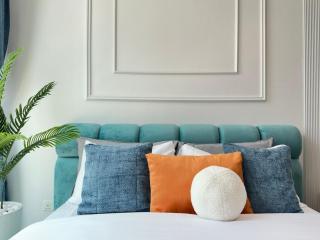 Sunsets and Skylines 1BR in Panoramic Tower - 5