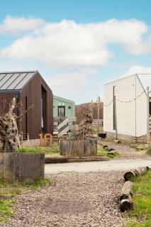 Basecamp Tiny House Eco-resort IJmuiden - IJmuiden - 9