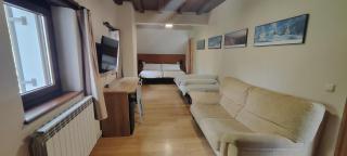 HOSTAL MENDILATZ - 8