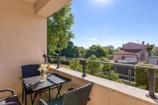 Apartment Tina with Balcony - Poreč - 1