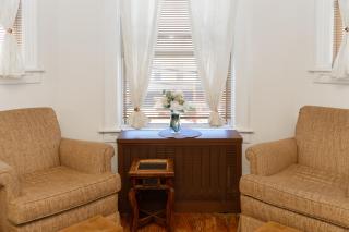 Urban Oasis with Sauna and King Bed with Free Parking plus more - Jersey City - 3