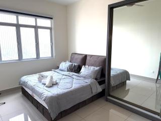 Cozy Stay Near MRT Kajang Convenient City Access - Kajang - 6