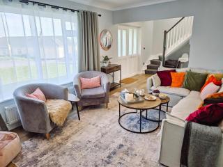 Luxury Sea View Retreat with Hot Tub Sleeps 8 - Dover - 0