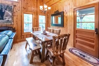 Mountain Getaway with Hot Tub & Game Room cabin - Cleveland - 8