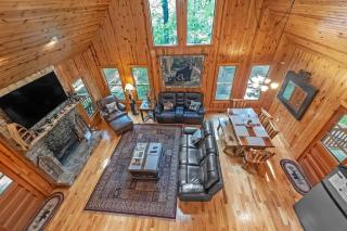 Mountain Getaway with Hot Tub & Game Room cabin - Cleveland - 4