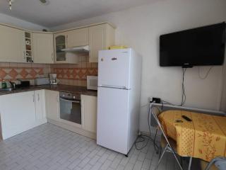 Studio Cabine avec terrasse ensoleillée, piscines, parking privé, à 500m de la plage - FR-1-307-133 - 8
