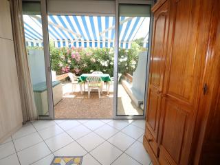 Studio Cabine avec terrasse ensoleillée, piscines, parking privé, à 500m de la plage - FR-1-307-133 - 7