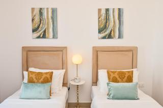 Yas Canal 3 Luxury Apartment Close to F1 and Ferrari World - Abu Dhabi - 6
