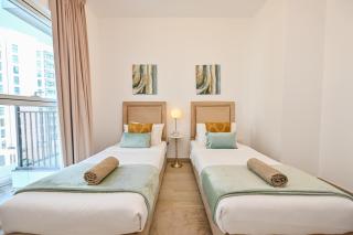 Yas Canal 3 Luxury Apartment Close to F1 and Ferrari World - Abu Dhabi - 5