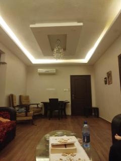 شقه مفروشه بعرجان بالقرب من مستشفى الاستقلال - Amman - 0