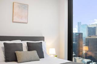 'Collins Sky' City Views with Pool in CBD Hotspot - Melbourne - 1