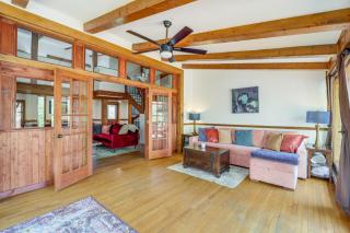 2 Mi to Appalachian State Cabin with Outdoor Spaces - 6