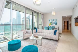 HomesGetaway - Sophisticated 3BR with Maids Room in Downtown - Dubai - 0