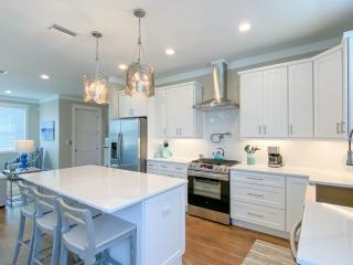 135 Island Escape: 5BR Home w/ Pool, Spa, & Dock! - Fort Myers Beach - 6