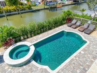 135 Island Escape: 5BR Home w/ Pool, Spa, & Dock! - Fort Myers Beach - 4