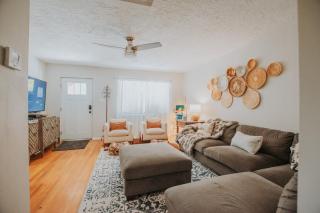 Cowboy Den-Hot Tub-Game Room-Pet Friendly-No Pet Fees! - Albuquerque - 4