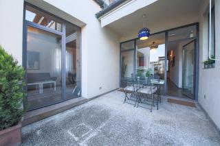 Apartments Florence- Ricasoli View - Florence - 9