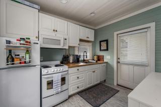 Hot Tubs - DT Duplex - Two Blocks off Forsyth Park - Savannah - 3