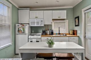 Hot Tubs - DT Duplex - Two Blocks off Forsyth Park - Savannah - 2