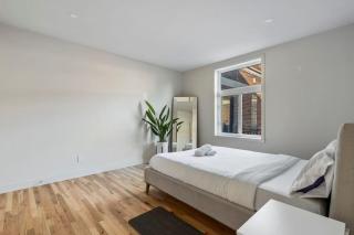 The Prestige Stay Chic and Bright 3BR in NDG - Montréal - 6