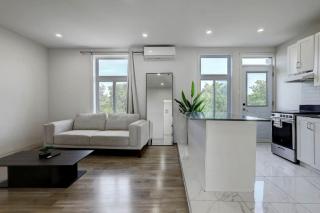 Modern MTL Getaway A Sleek NDG Escape - Montréal - 7