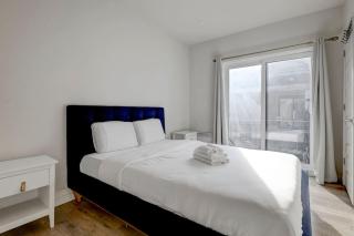 Modern MTL Getaway A Sleek NDG Escape - Montréal - 1