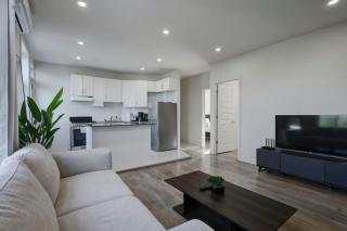 Modern MTL Getaway A Sleek NDG Escape - Montréal - 8