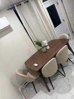 Stunning 3-Bedroom Home in MTL NDG - Montréal - 6